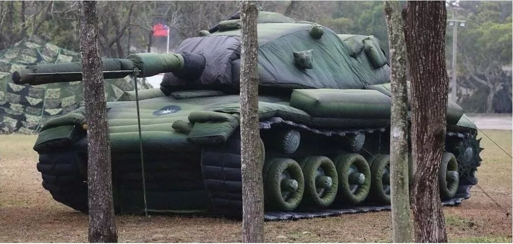依兰军用充气坦克